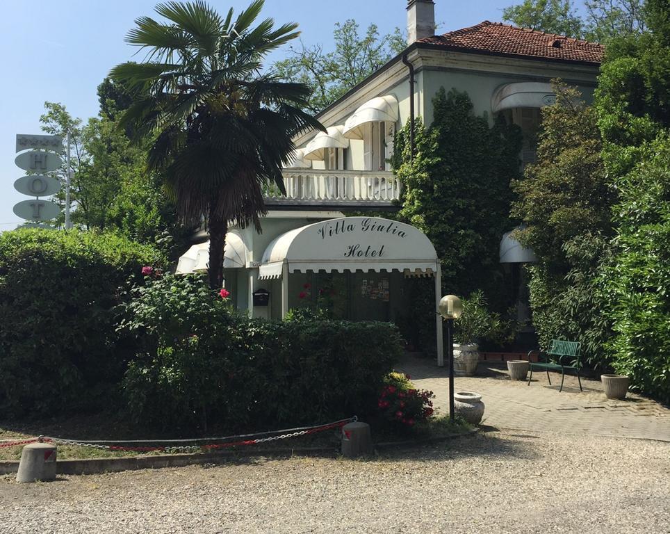 Hotel Villa Giulia Tortona Buitenkant foto